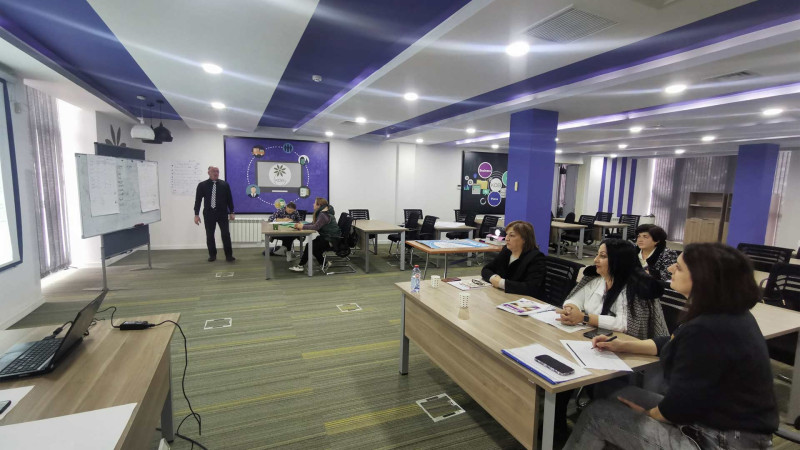 KOBİM: təlim iştirakçıları ilə etika və davranış qaydaları müzakirə edilib