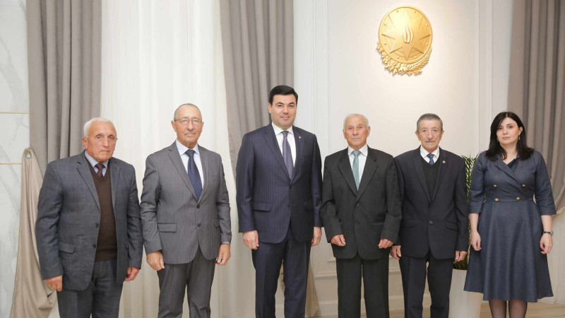 Xaçmaz: ağsaqqallar fəxri fərmanlarla mükafatlandırılıblar