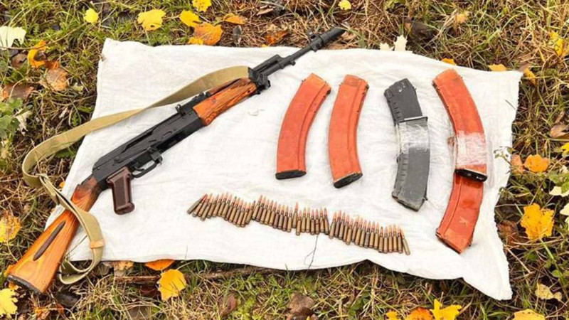 Xaçmazda “AK-74” markalı avtomat tapılıb