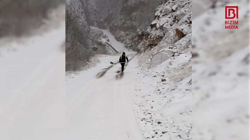 Quba: Xınalıq yolunu buz bağlayıb