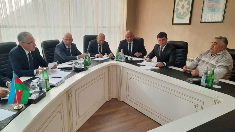 Muxtar Babayev Qusarda sakinləri qəbul edib