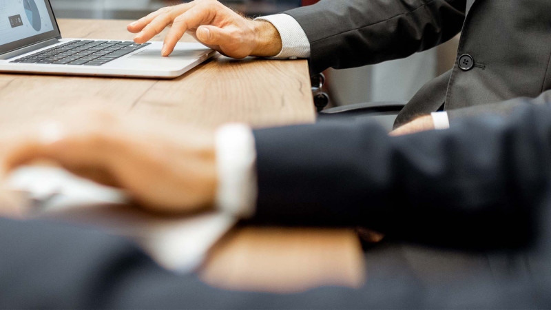 Tanınmış bank 3 rayonda əməkdaş axtarır