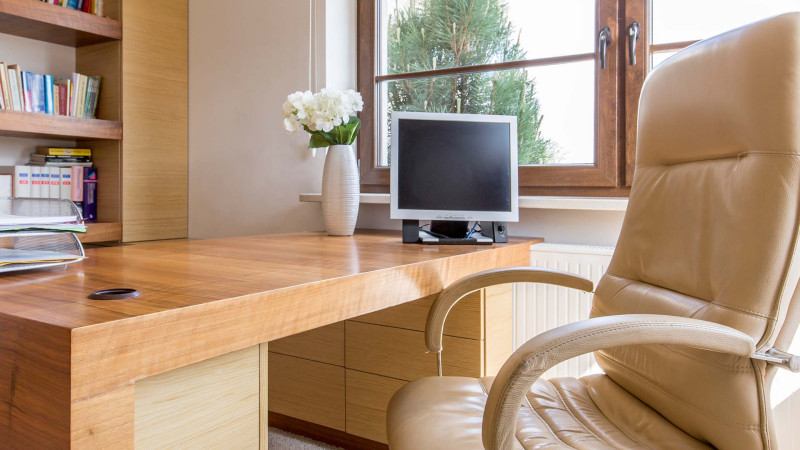 Xaçmaz: direktorun həyat yoldaşı müavini olub