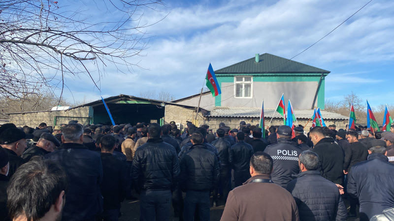 Xaçmaz: Avtomobil qəzasında həlak olan əsgər son mənzilə yola salınır