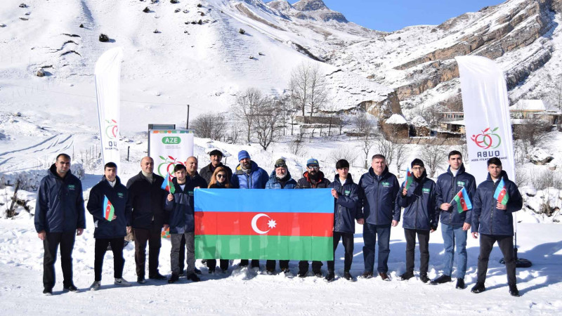 Alpinizm Federasiyasının üzvləri Şahdağa yürüş ediblər