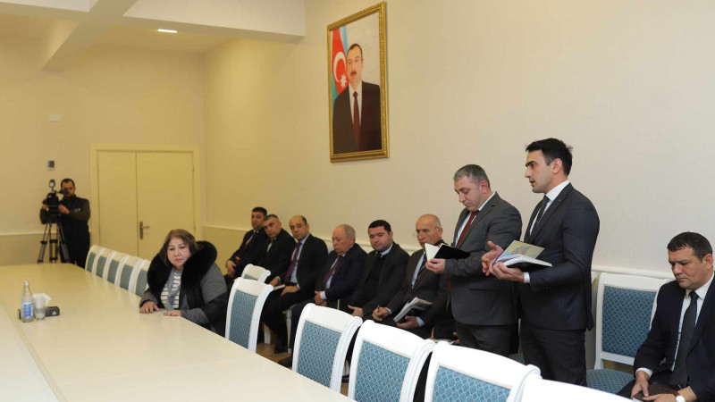 Xaçmaz RİH başçısı vətəndaşların şikayət və təkliflərini dinləyib