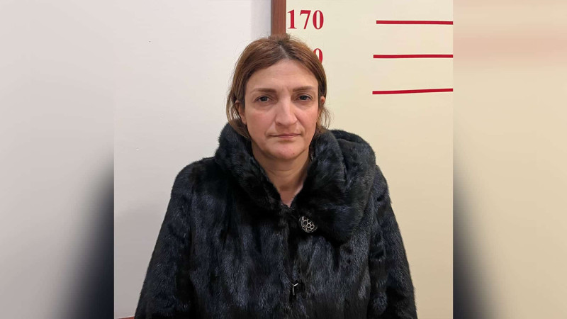 Qubada sakinlərin pulunu mənimsəyən qadın həbs olunub