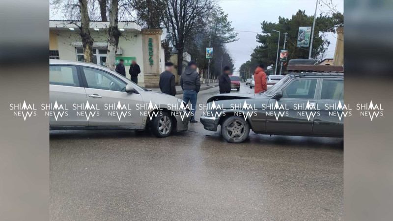 Quba: “Nissan” “VAZ”la toqquşub