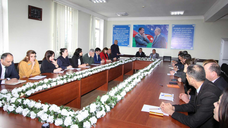 Xaçmaz: təhsil müəssisələrinin direktorları ilə görüş keçirilib