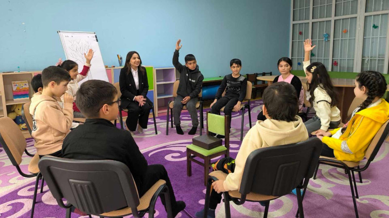 İsmayıllı: yeniyetmələr psixoloqlarla aktual mövzuları müzakirə ediblər