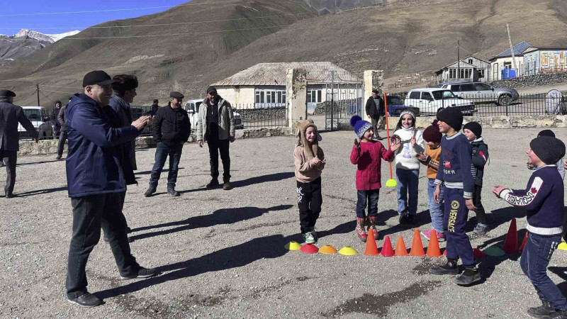 Xınalıq kənd məktəbində oyunlar keçirilib