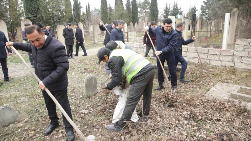 Xaçmaz: Qəbiristanlıqlarda növbəti təmizlik işləri aparılıb