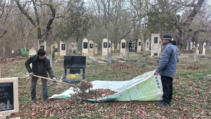 Xaçmaz: Qəbiristanlıqlarda təmizlik işləri aparılıb
