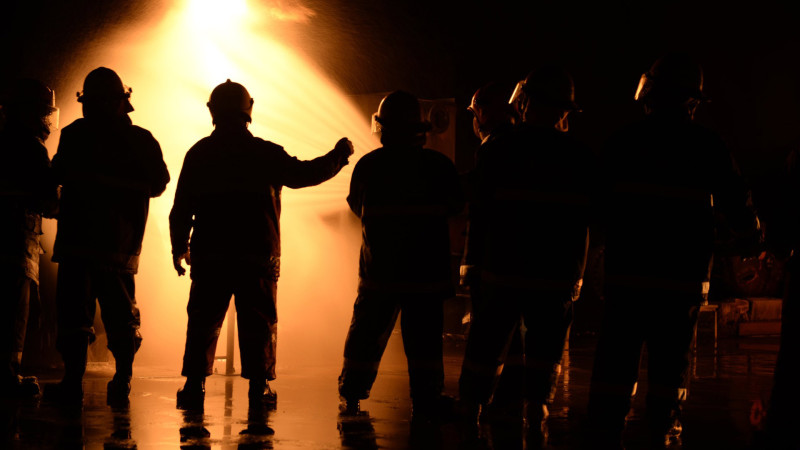 İsmayıllı: Mağaza tamamilə yanıb