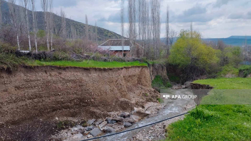İsmayıllı: Sakinlər qorxudan evlərini tərk etməli olurlar
