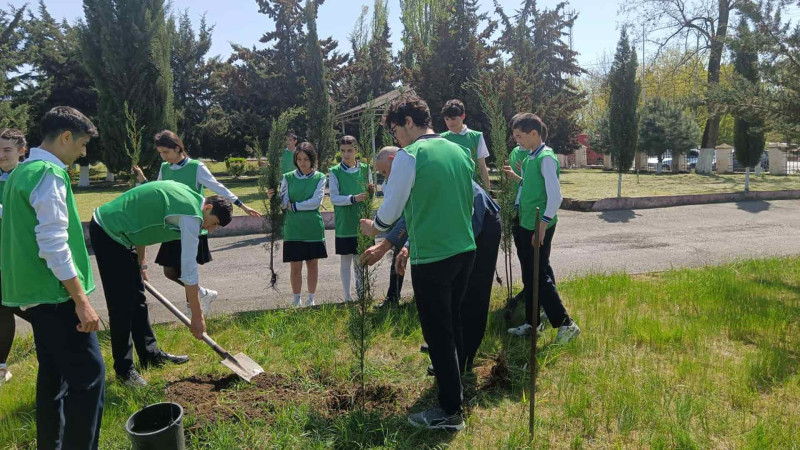 Xaçmaz: “Yer Günü” ilə əlaqədar məktəblilər üçün tədbir təşkil edilib