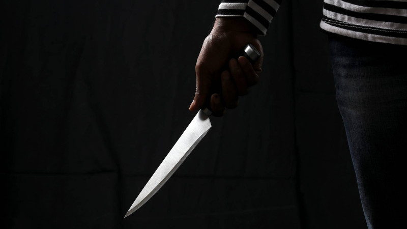 Xaçmaz: Bacı qardaşının məzarı üstə özünü öldürmək istədi