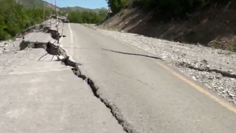 İsmayıllı: Lahıc-Dəmirçi yolu çöküb