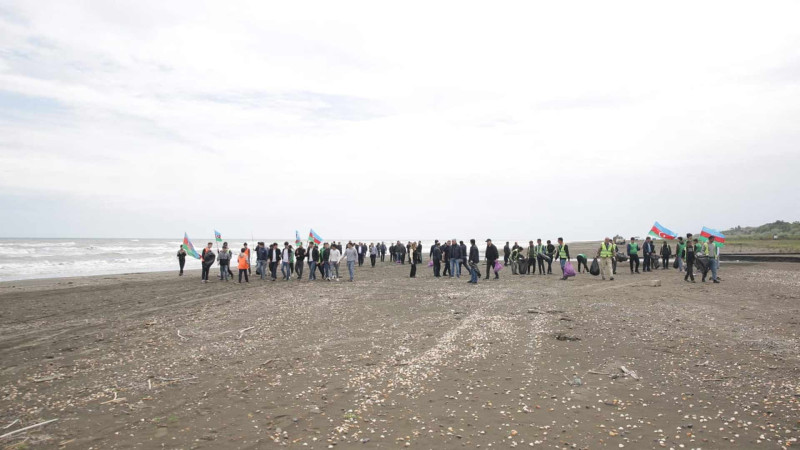 Şimal: Nabranın dəniz sahili təmizlənib