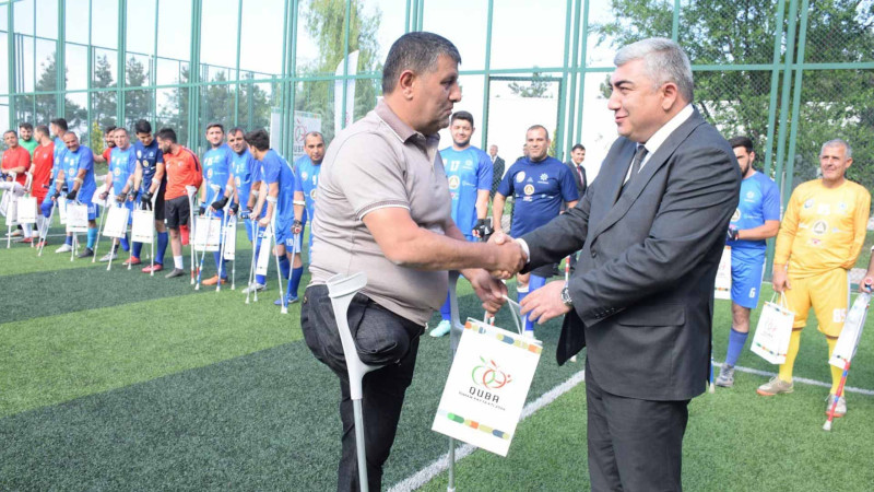 Qubada amputant futbol komandalarının məşqləri keçirilir