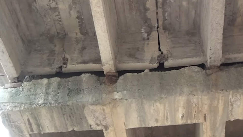 Qubada çox istifadə olunan körpü hər an uça bilər