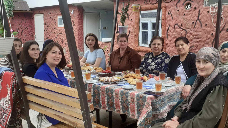 Qusar: Şirniyyatçı qadınlar görüşüblər