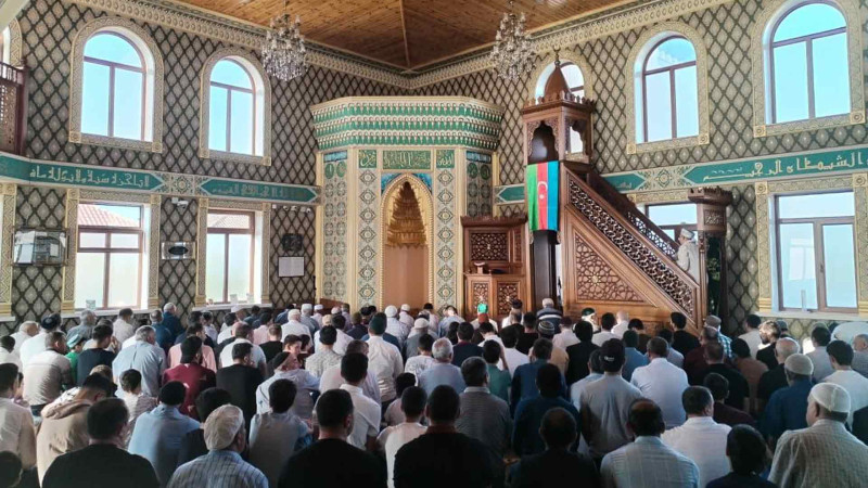 Qubada bayram namazı qılınıb