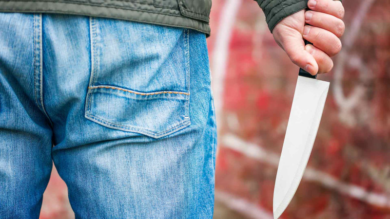 Xaçmazda şagird şagirdi bıçaqlayıb