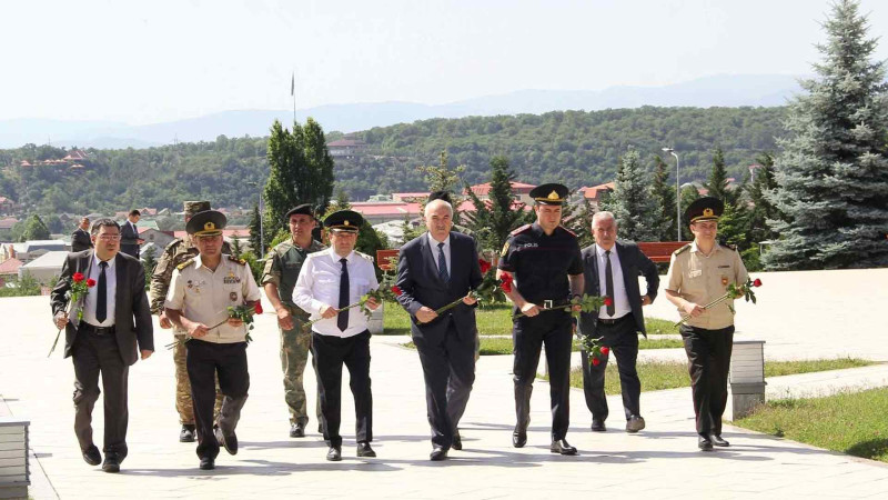 Qusarda Azərbaycan Silahlı Qüvvələrinin yaradılması qeyd olunub