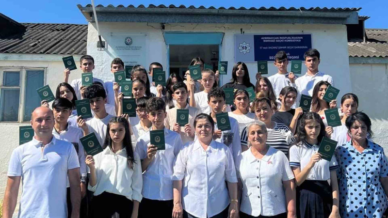 Xaçmaz: Məzunlara attestatlar təqdim edilir