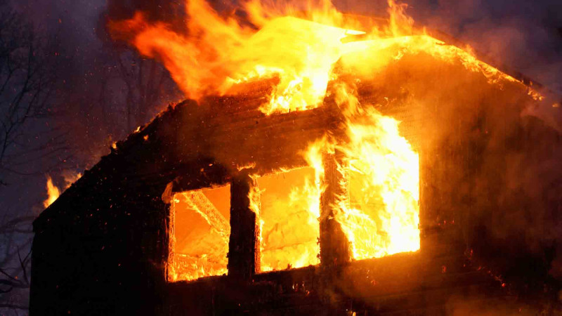 İsmayıllıda ildırım evi yandırıb