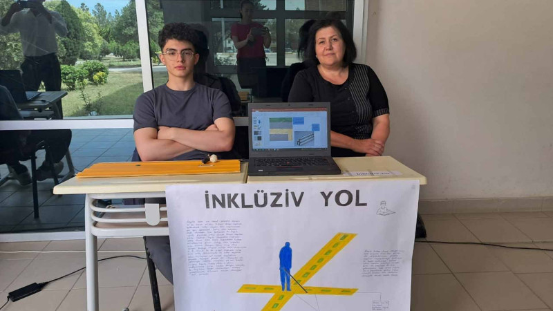 Qusar: Müəllim və şagirdimiz təltif olunublar