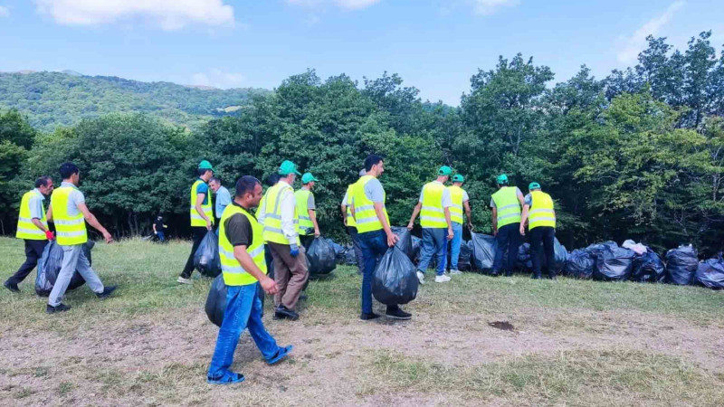 İsmayıllıda təmizlik aksiyası keçirilib