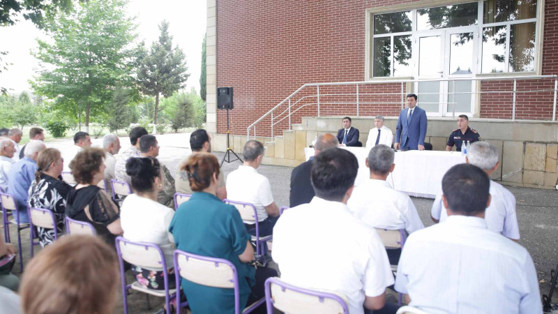 RİH: Köhnə Xaçmaz kəndində səyyar qəbul keçirilib