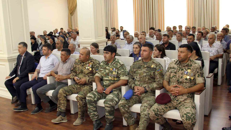 Qusarda şəhid ailələri və qazilərlə görüş keçirilib