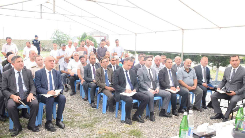Quba: İcra başçısı Amsarqışlaqda səyyar qəbul keçirib