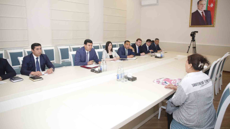 Xaçmaz: RİH başçısı sakinlərlə görüş keçirib