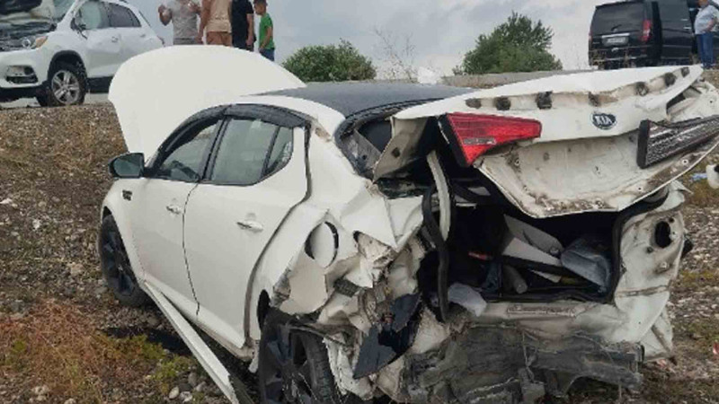 Ödənişli yolda qəza - 8 nəfər xəsarət alıb