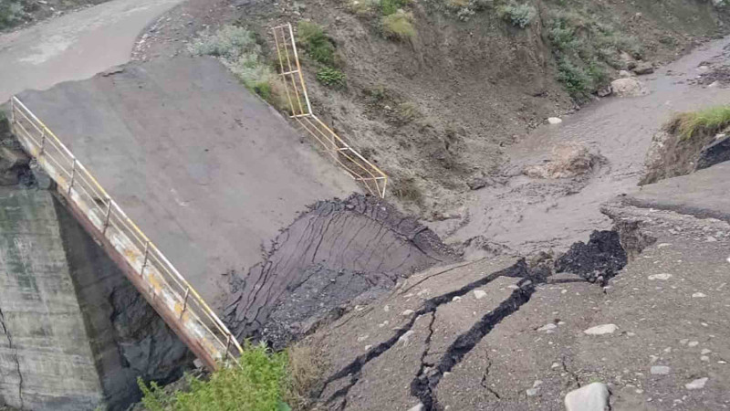 Quba-Xınalıq yolu: Körpü uçub