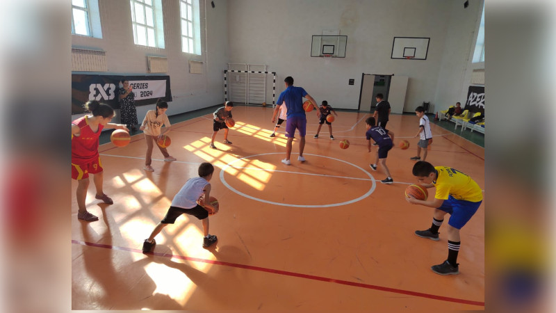 Xaçmazda gənclər basketbolla tanış ediliblər