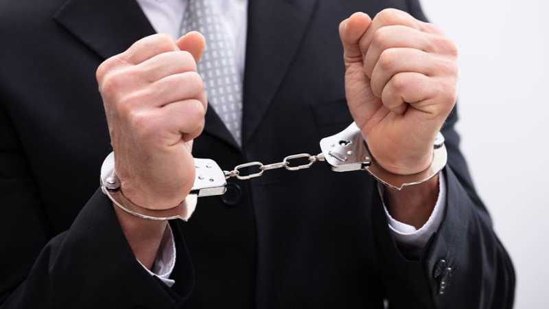 İsmayıllı şəhər inzibati ərazi dairəsi üzrə nümayəndəsi həbs edilib