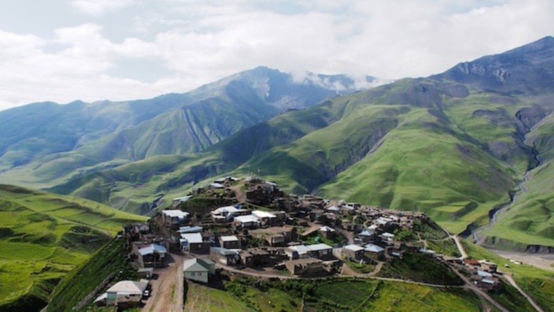 Əhalinin 5,4 %-i Quba-Xaçmaz iqtisadi rayonunda yaşayır