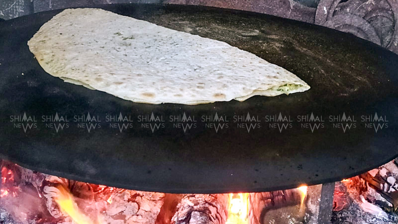 Qubaya məxsus quşəppəyindən hazırlanan qutab – VİDEO