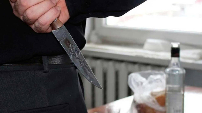 İsmayıllıda arvad ərini kürəyindən bıçaqladı