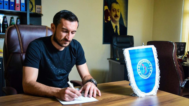 “Pul məsələsi olsaydı, 1 ay işləyib çıxardım” – Vüqar Nadirovdan iddialara cavab