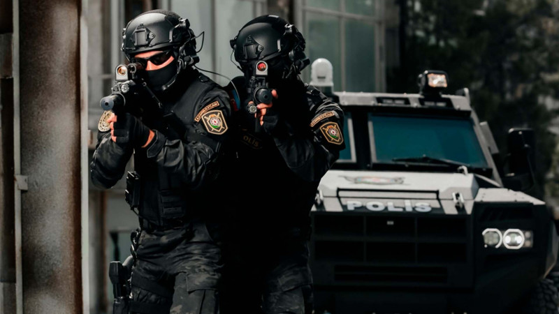 Qusarda məhv edilən silahlı İŞİD bayrağı ilə gəzirdi