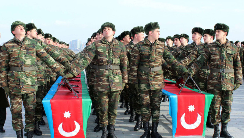 Əsgər valideynlərinin NƏZƏRİNƏ