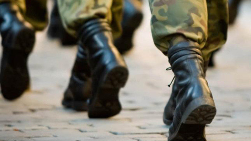 Əsgərlik yaşının aşağı salınması son oxunuşdan keçdi  
