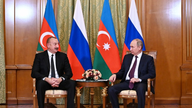 Putin İlham Əliyevə zəng etdi
