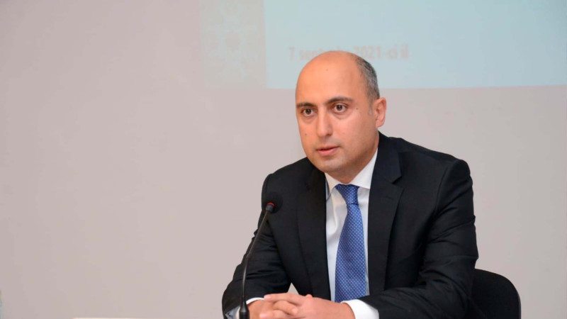 Müəllimlərin iş saatı ilə bağlı yayılan iddialara AÇIQLAMA